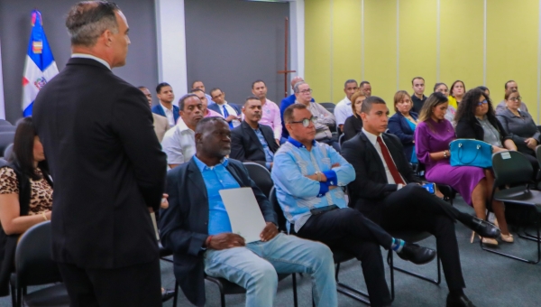 Promipyme realiza encuentro con directores de crédito para evaluar resultados del mes de junio